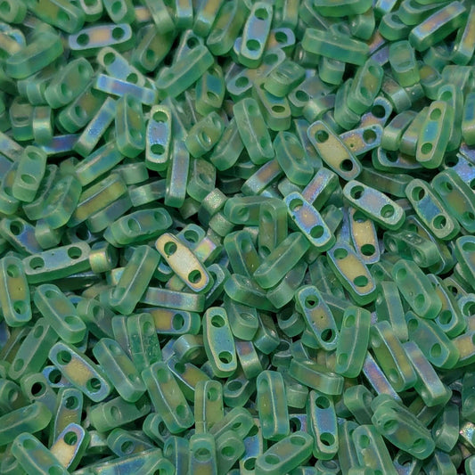 abalorios matte transparent green miyuki quarter tila