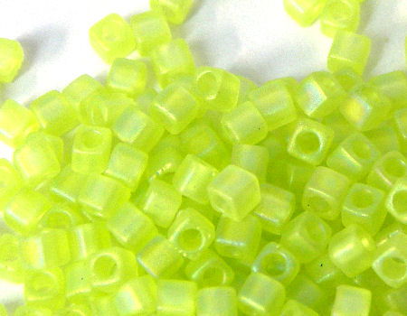 Cubos de Miyuki 1,8mm Matte Tr. Chartreuse 1 gr. -  - Crystaldreams Abalorios