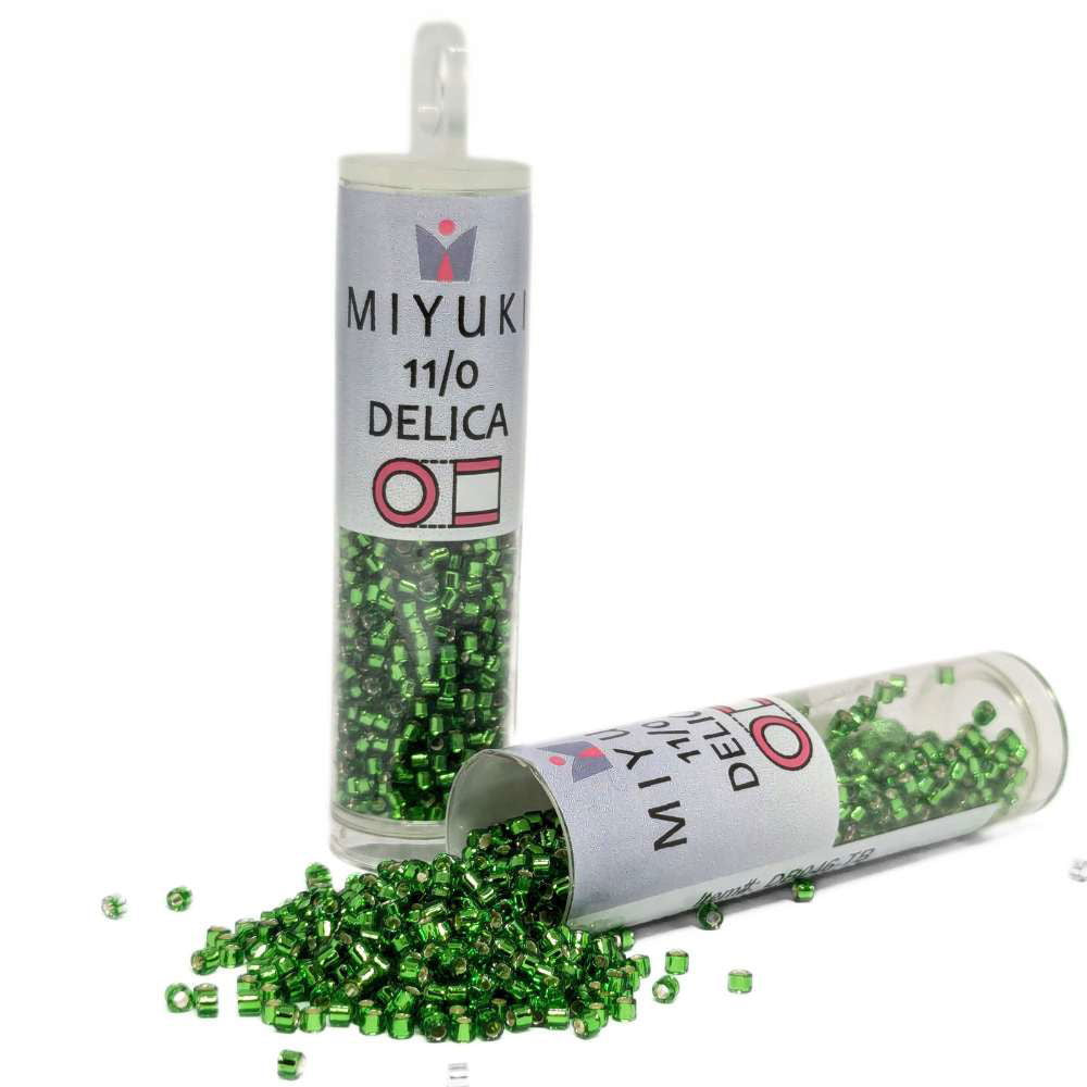DB0046 Tubo Miyuki Delica 11/0 Silver Lined Light Green 7,2gr - DB0046 Tubo Miyuki Delica 11/0 Silver Lined Light Green 7,2gr - Miyukilandia 