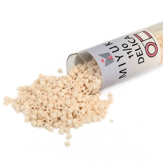 DB0353 Tubo Miyuki Delica 11/0 Matte Dark Cream 7,2gr - DB0353 Tubo Miyuki Delica 11/0 Matte Dark Cream 7,2gr - Miyukilandia 