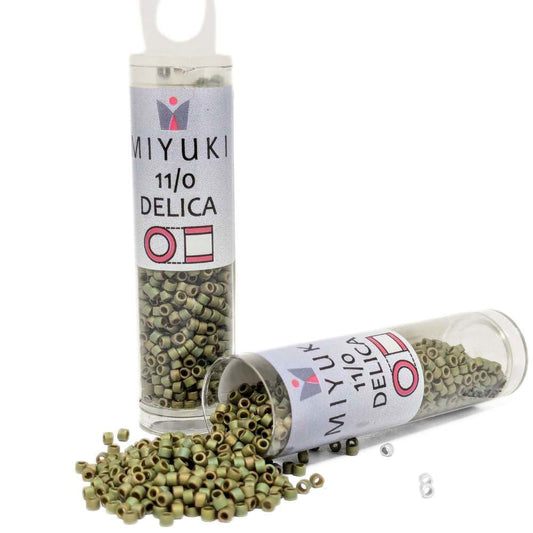 DB0372 Tubo Miyuki Delica 11/0 Matte Metallic Light Yellow Green 7,2gr - DB0372 Tubo Miyuki Delica 11/0 Matte Metallic Light Yellow Green 7,2gr - Miyukilandia 