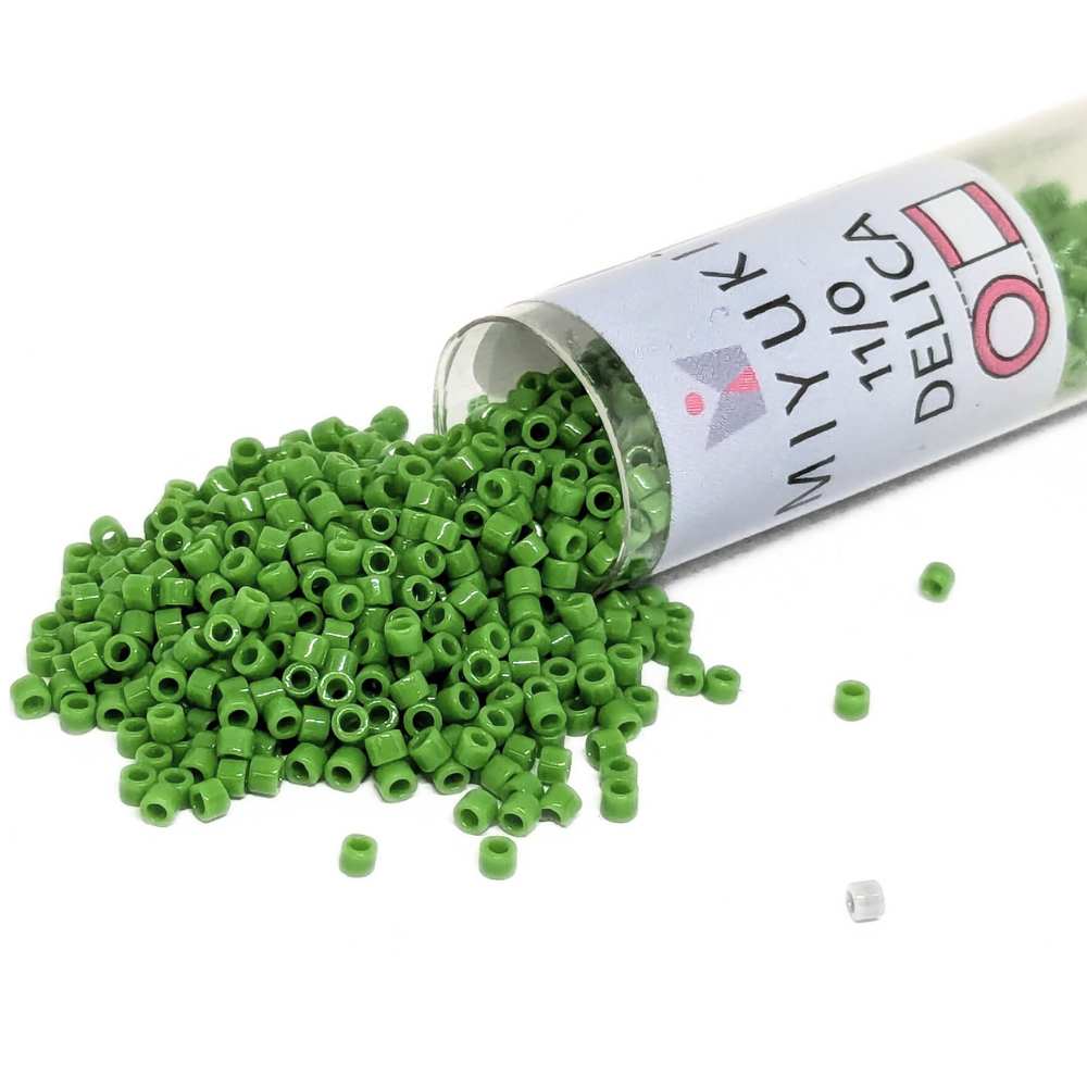 DB0724 Tubo Miyuki Delica 11/0 Opaque Pea Green 7,2gr. -  