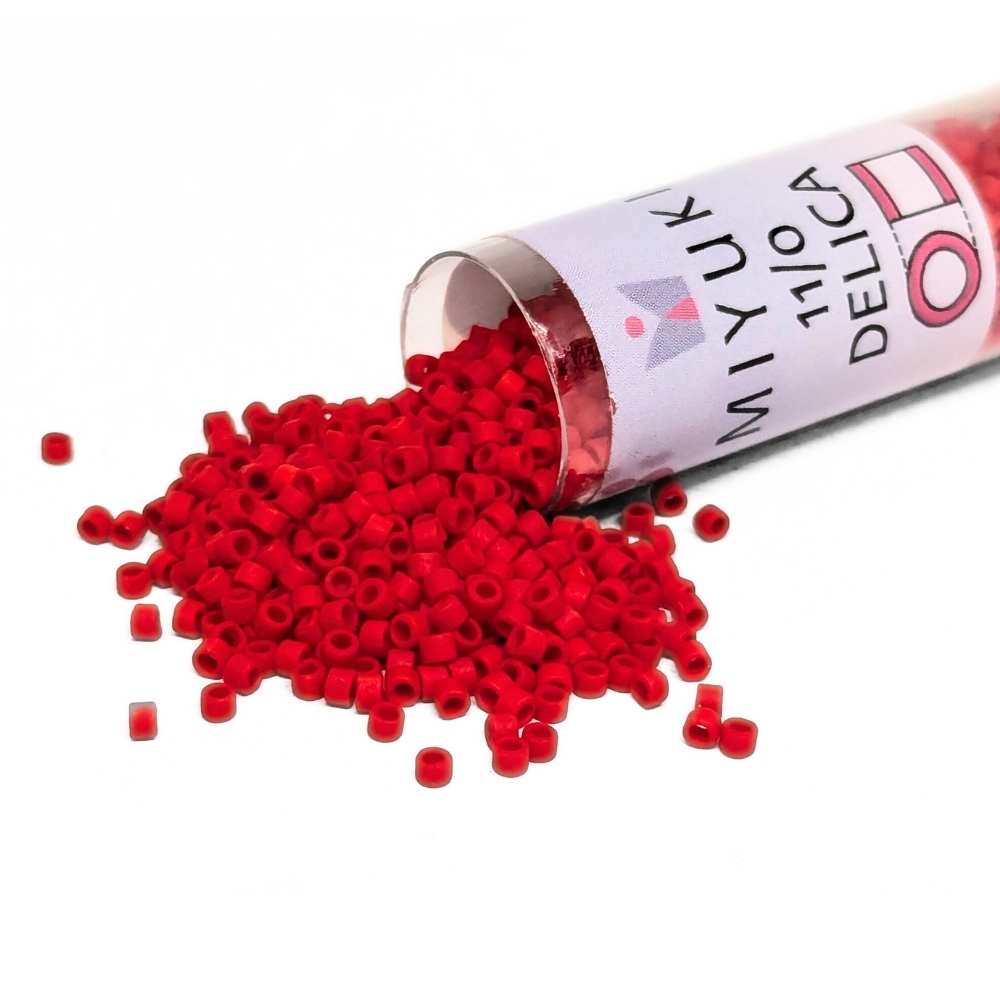 DB0753 Tubo Miyuki Delica 11/0 Matte Opaque Dark Red 7,2gr. -  
