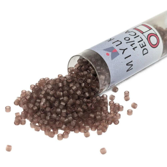 DB0772 Tubo Miyuki Delica 11/0 Dyed Matte Transparent Beige 7,2gr - DB0772 Tubo Miyuki Delica 11/0 Dyed Matte Transparent Beige 7,2gr - Miyukilandia 