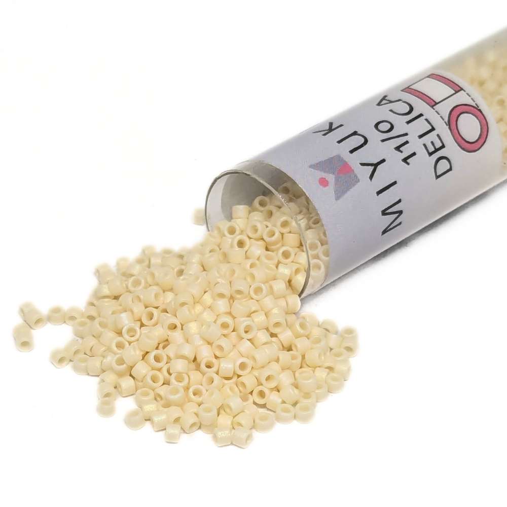 DB0883 Tubo Miyuki Delica 11/0 Matte Opaque Cream AB 7,2gr. -  