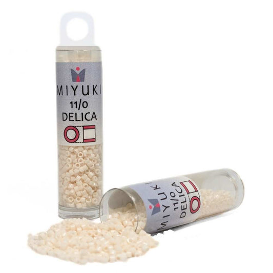 DB1490 Tubo Miyuki Delica 11/0 Opaque Bisque White 7,2gr. -  