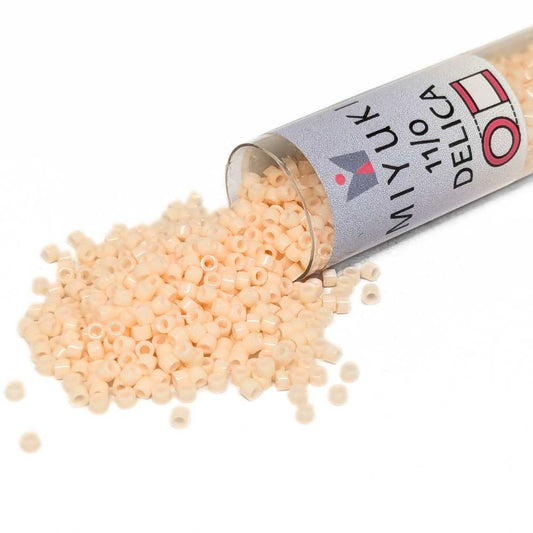 DB1492 Tubo Miyuki Delica 11/0 Opaque Light Peach 7,2gr. -  