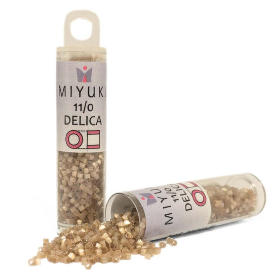 DB1802 Tubo Miyuki Delica 11/0 Dyed Shell Silk Satin 7,2gr -  
