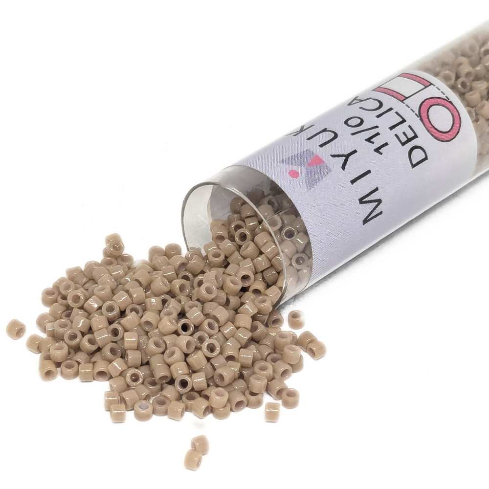 DB2105 Tubo Miyuki Delica 11/0 Duracoat Opaque Beige 7,2gr -  