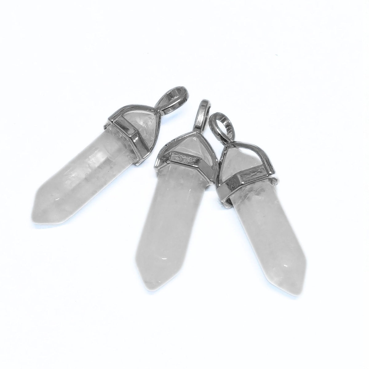 1x Colgante de cuarzo natural biterminado con casquillo tono platino, 37–40 mm