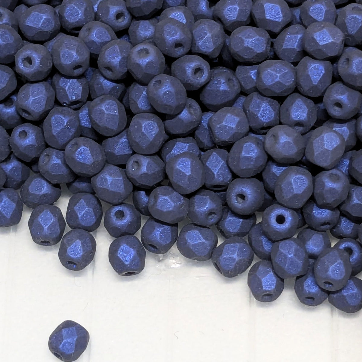 10x Facetadas 4mm TWILIGHT MOONLIGHT BLUE