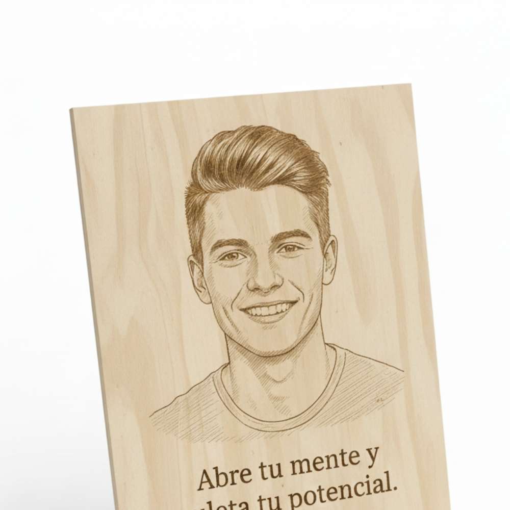 Foto grabada en lienzo de madera con soporte de exposición.