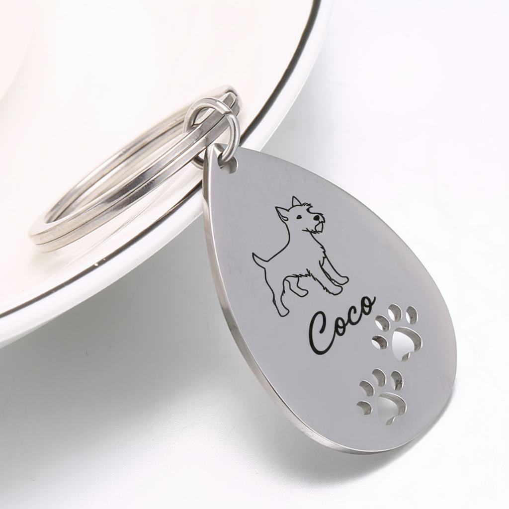 Llavero con perro pequeño y Coco