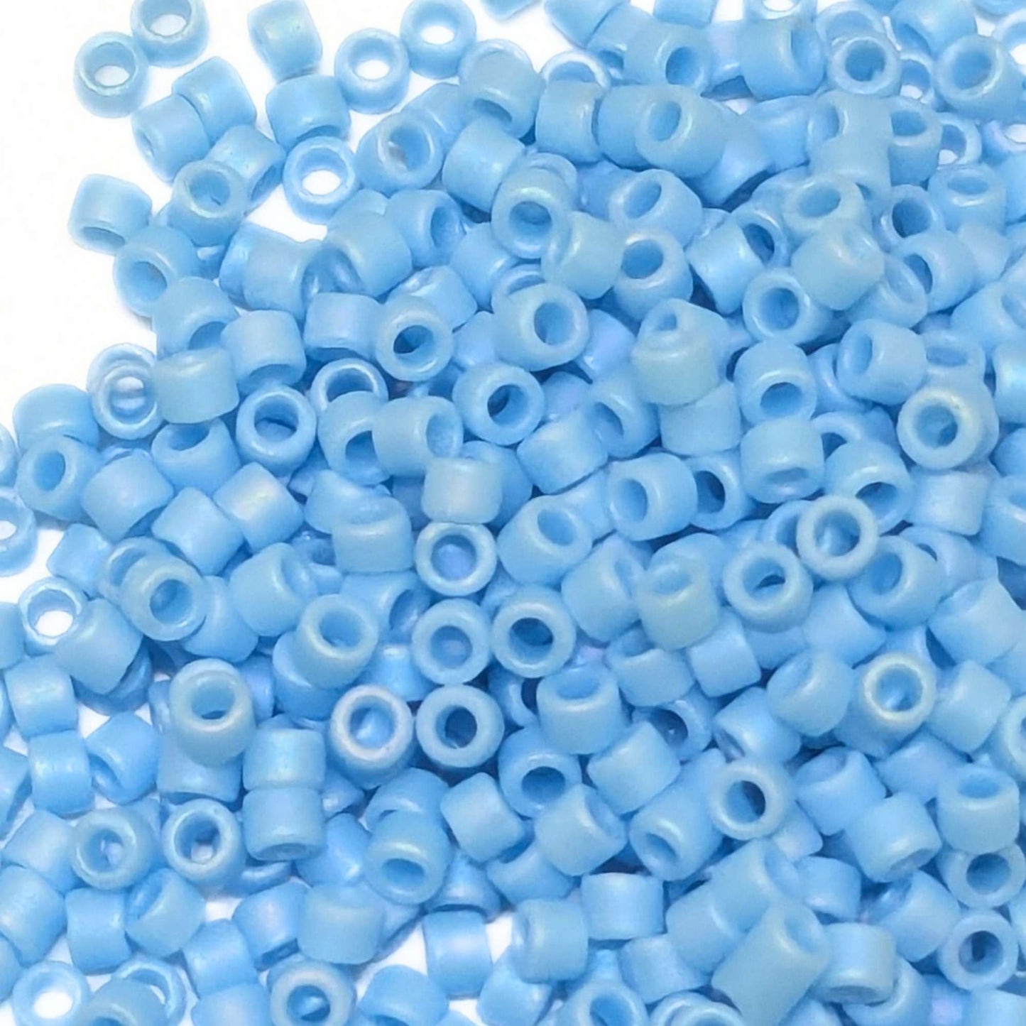 11/0 MIYUKI delica DB0879 - Opaque Sky Blue AB Matted - 1 gr.