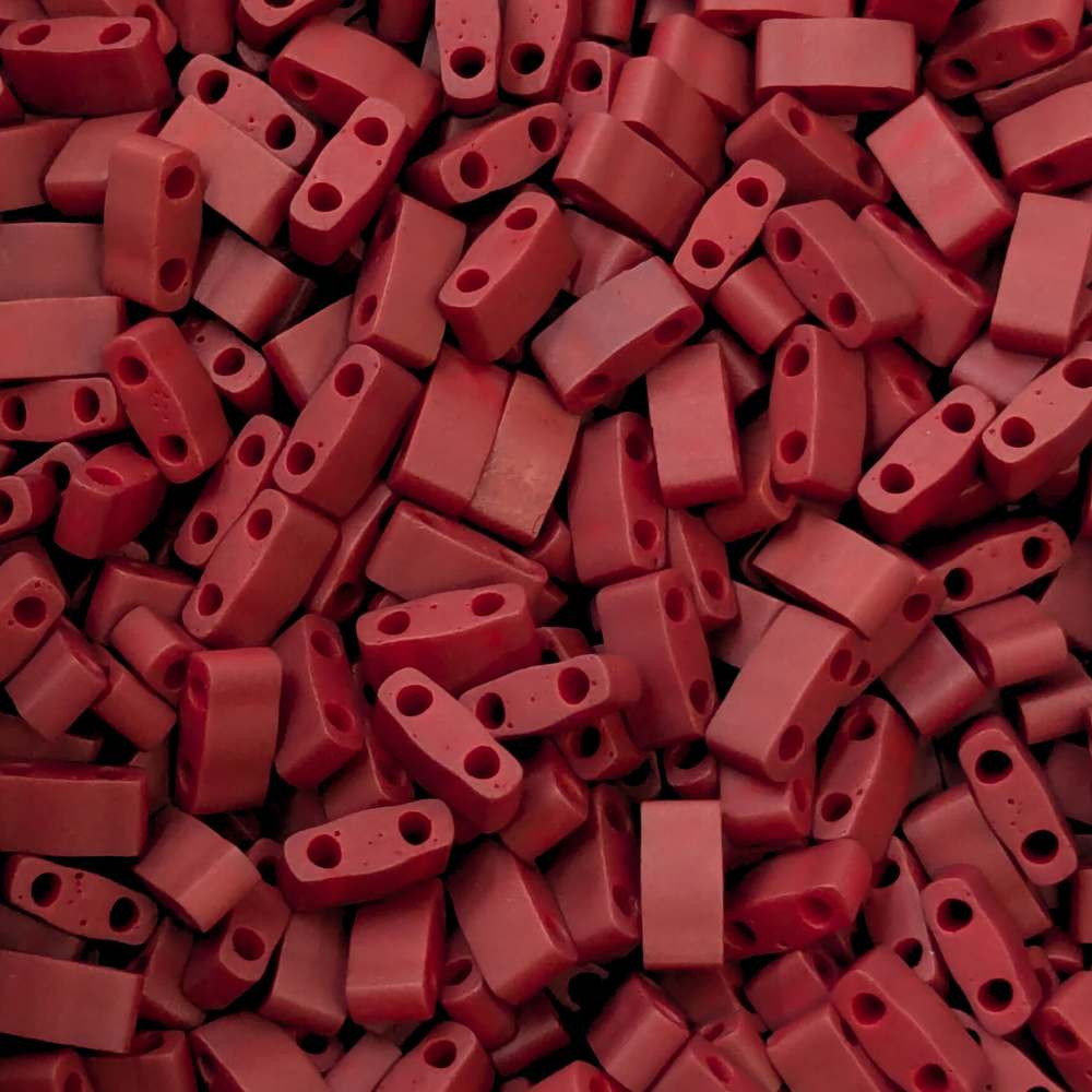 Miyuki Half-Tila - 2,5mm - 2 gr. - Matte Brick Red