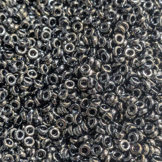 Distanciador miyuki color light gunmetal