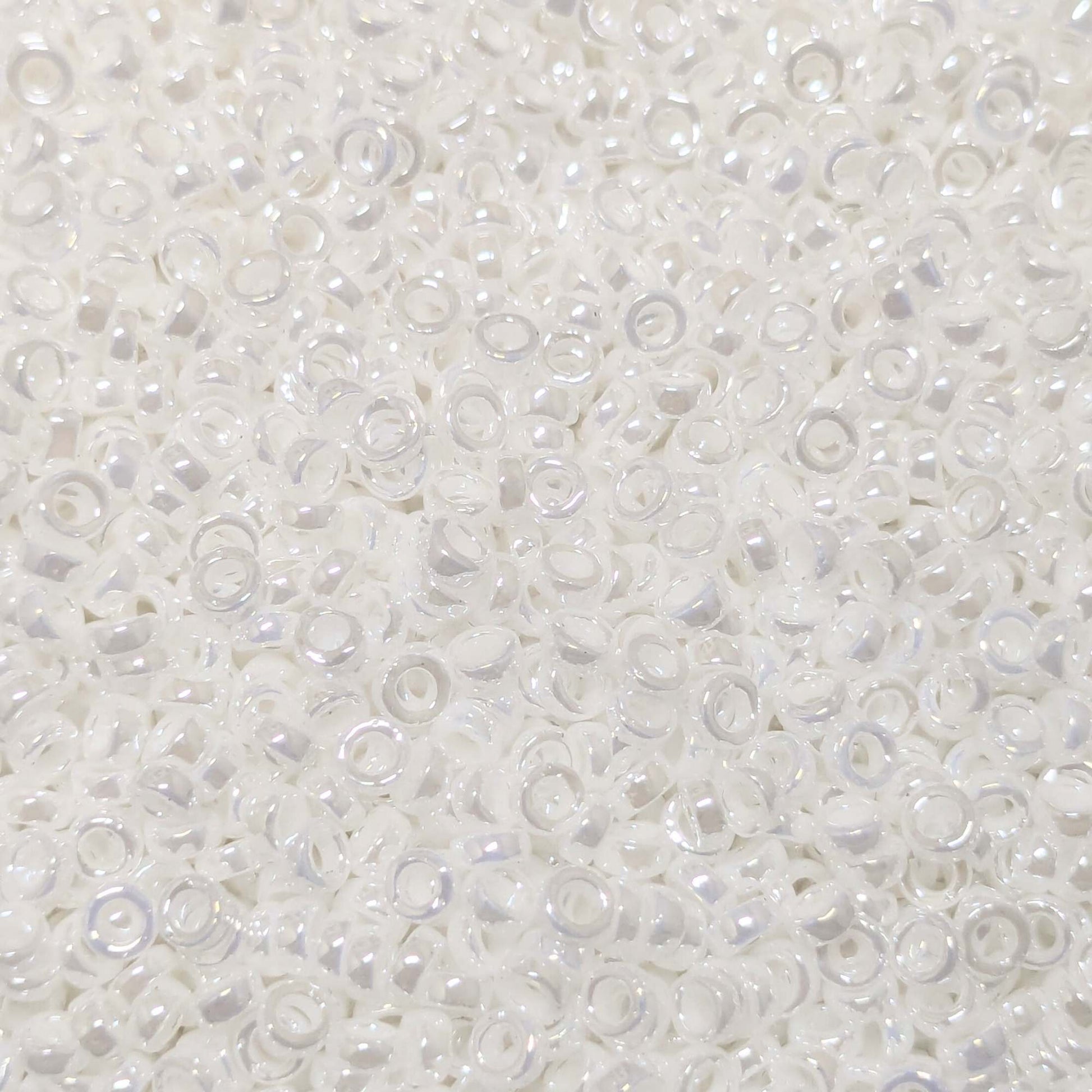 Miyuki Spacer White ceylon 2,2mm