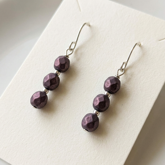 Pendientes con cuentas facetadas de 4 mm Twilight Deep Plum